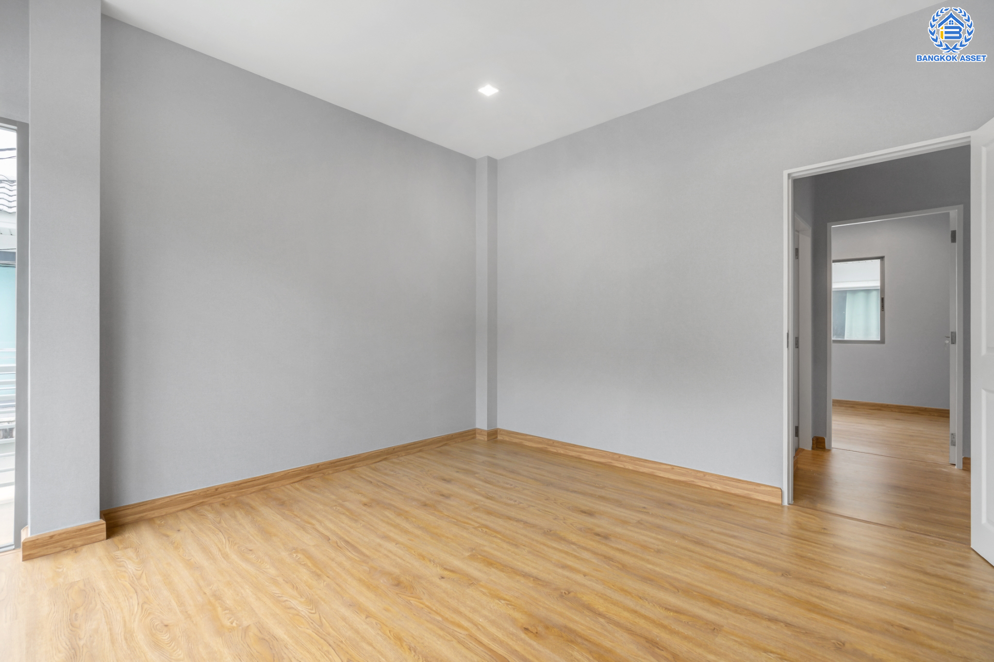 บ้านมือสองตกแต่งใหม่ ม.เพอร์เฟคเพลส3 ราชพฤกษ์ คุณภาพแบรนด์ Property Perfect เนื้อที่ 66 ตร.ว. หลังใหญ่ตอบโจทย์ทุกการอยู่อาศัย ฟังก์ชัน 3 ห้องนอน 3 ห้องน้ำ 2 ที่จอดรถ บนทำเลติดถนนราชพฤกษ์ ใกล้วงเวียนพระราม5 และรถไฟฟ้า "สถานีบางรักน้อยท่าอิฐ"...